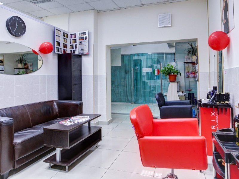 Салон-парикмахерская У Марины на метро Автозаводская - фото 2