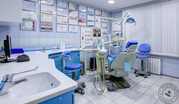 Стоматология Дентал Студио на метро Кутузовская - фото 1